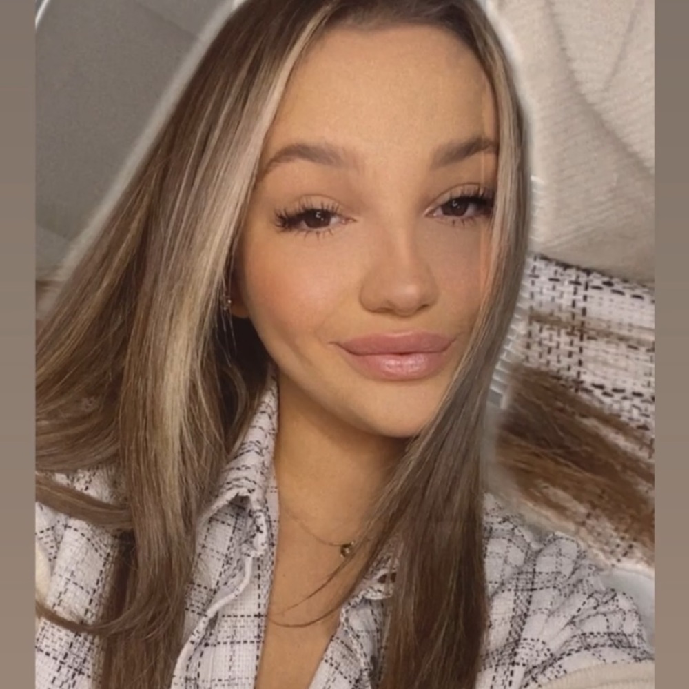 Meet your Posher, Ashley